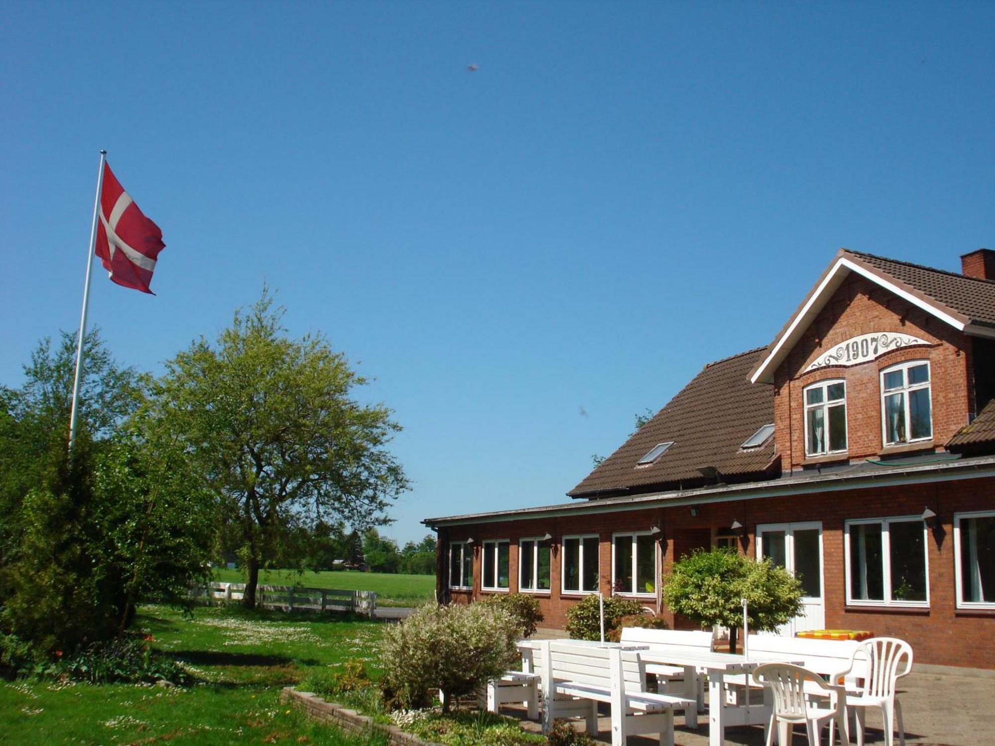 Mikkelborg Kro Rødding المظهر الخارجي الصورة
